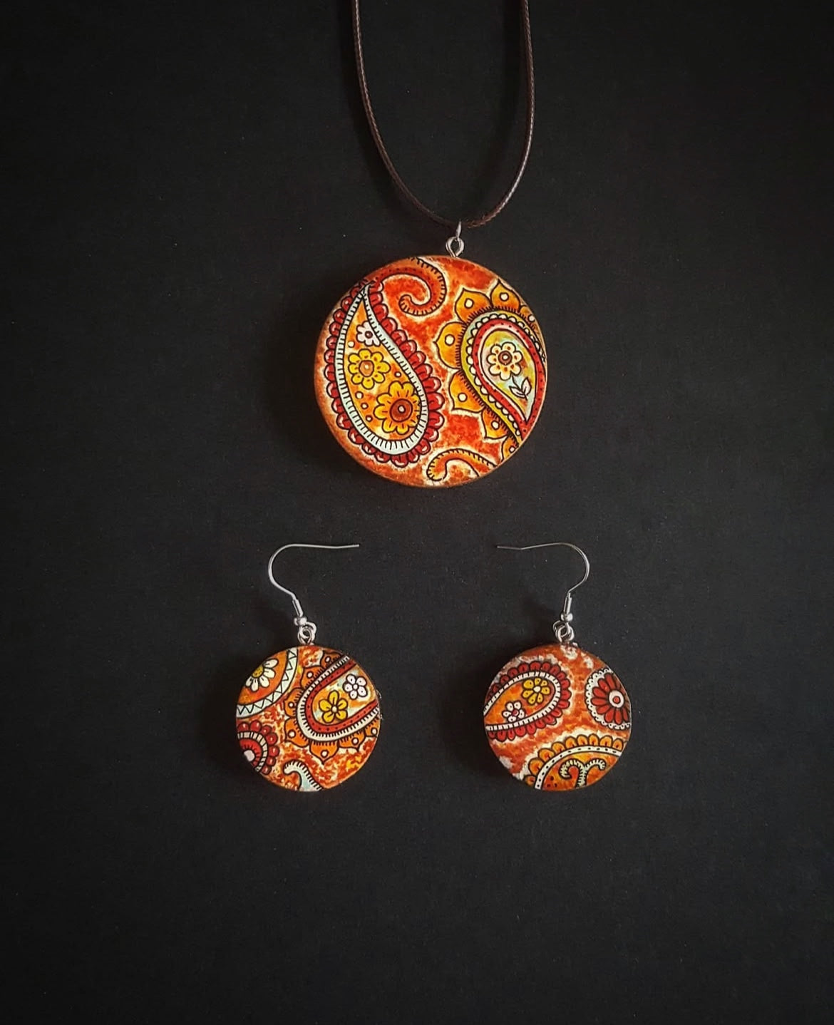 Hand-painted wooden Set